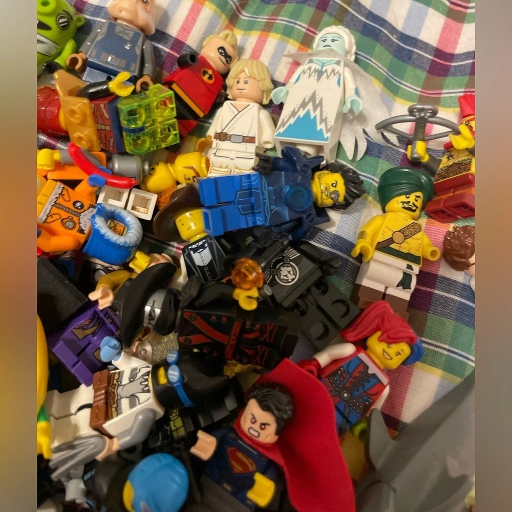 HUGE LOT OF LEGO MINI FIGURES Star Wars Lego Movie Marvel Minecraft Banana‎ man